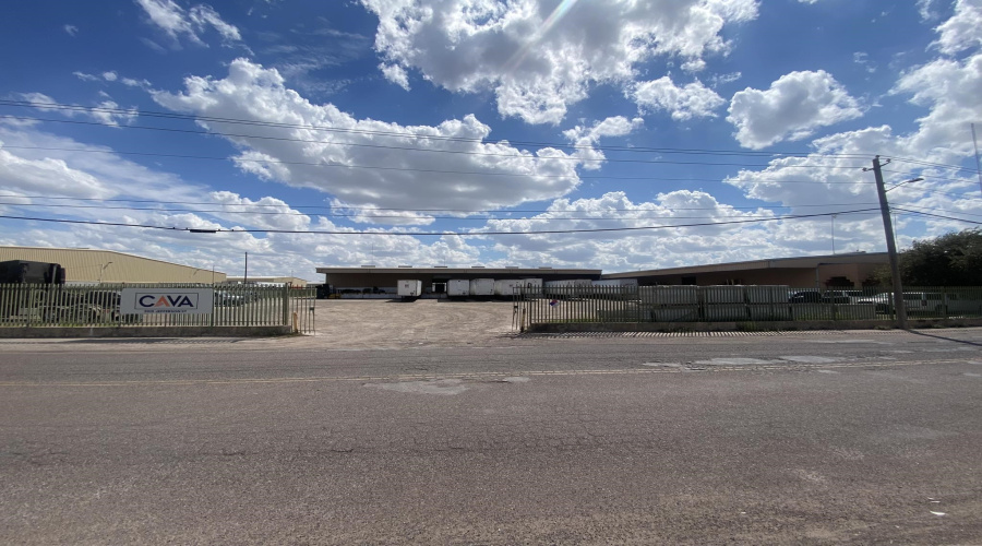 2019 Jefferson St, LAREDO, Texas 78040, 1 Bedroom Bedrooms, 21 Rooms Rooms,2 BathroomsBathrooms,Commercial/industrial,For Rent,2019 Jefferson St,20264636