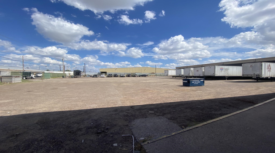 2019 Jefferson St, LAREDO, Texas 78040, 1 Bedroom Bedrooms, 21 Rooms Rooms,2 BathroomsBathrooms,Commercial/industrial,For Rent,2019 Jefferson St,20264636