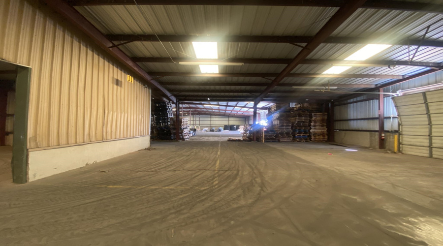2019 Jefferson St, LAREDO, Texas 78040, 1 Bedroom Bedrooms, 21 Rooms Rooms,2 BathroomsBathrooms,Commercial/industrial,For Rent,2019 Jefferson St,20264636