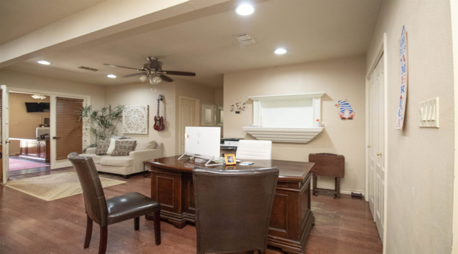 1227 Andrew Ln, Laredo, Texas 78045, 4 Bedrooms Bedrooms, 8 Rooms Rooms,3 BathroomsBathrooms,Residential,For Sale,1227 Andrew Ln,20264629