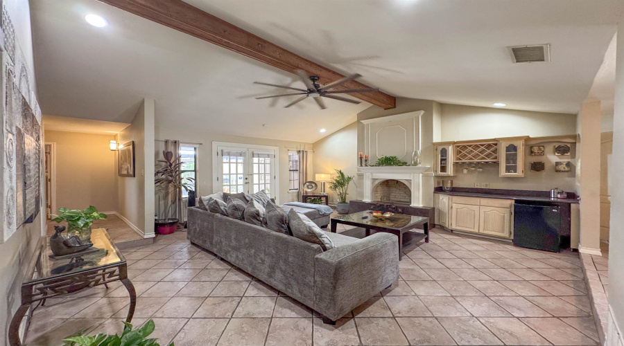 1227 Andrew Ln, Laredo, Texas 78045, 4 Bedrooms Bedrooms, 8 Rooms Rooms,3 BathroomsBathrooms,Residential,For Sale,1227 Andrew Ln,20264629