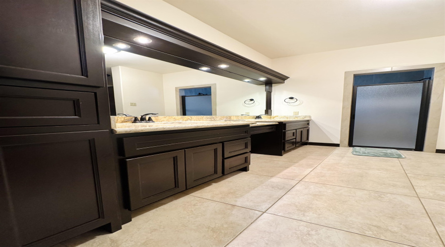 205 Sandhill Oak Dr, Laredo, Texas 78045, 3 Bedrooms Bedrooms, 6 Rooms Rooms,2 BathroomsBathrooms,Residential,For Sale,205 Sandhill Oak Dr,20264630