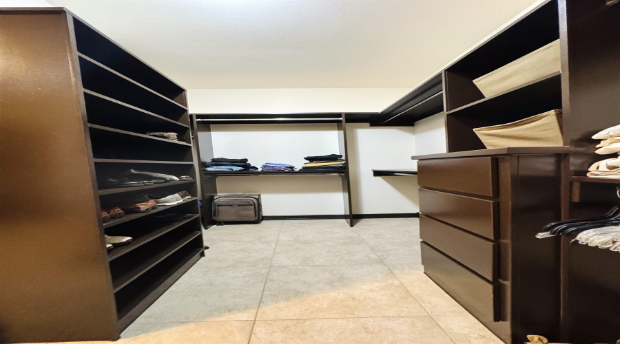 205 Sandhill Oak Dr, Laredo, Texas 78045, 3 Bedrooms Bedrooms, 6 Rooms Rooms,2 BathroomsBathrooms,Residential,For Sale,205 Sandhill Oak Dr,20264630