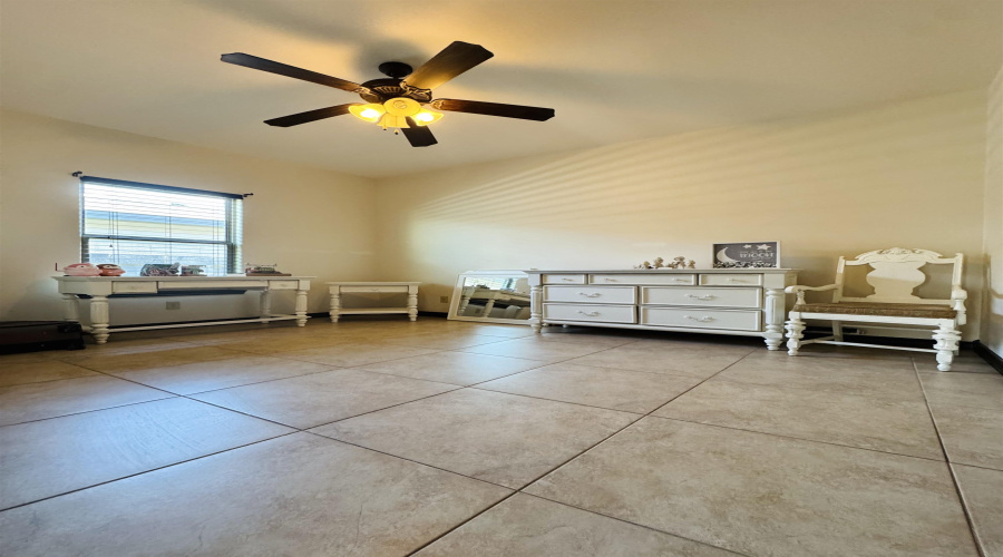 205 Sandhill Oak Dr, Laredo, Texas 78045, 3 Bedrooms Bedrooms, 6 Rooms Rooms,2 BathroomsBathrooms,Residential,For Sale,205 Sandhill Oak Dr,20264630