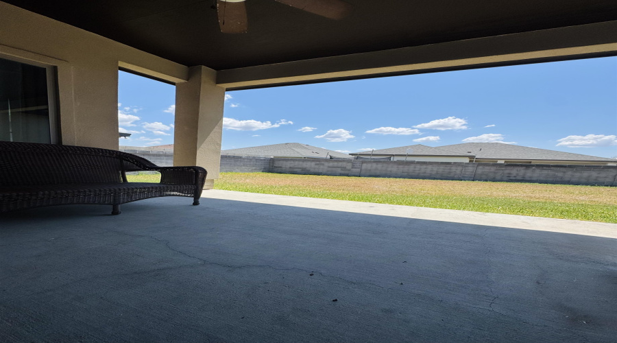 205 Sandhill Oak Dr, Laredo, Texas 78045, 3 Bedrooms Bedrooms, 6 Rooms Rooms,2 BathroomsBathrooms,Residential,For Sale,205 Sandhill Oak Dr,20264630
