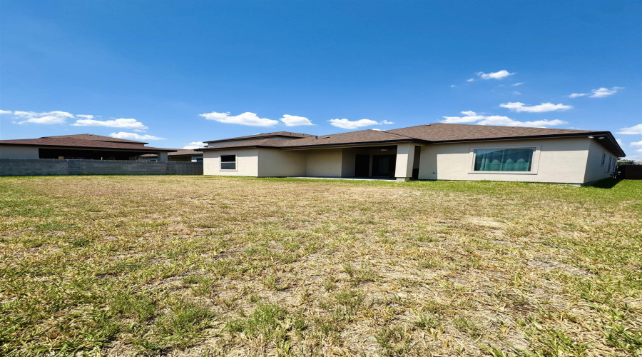 205 Sandhill Oak Dr, Laredo, Texas 78045, 3 Bedrooms Bedrooms, 6 Rooms Rooms,2 BathroomsBathrooms,Residential,For Sale,205 Sandhill Oak Dr,20264630