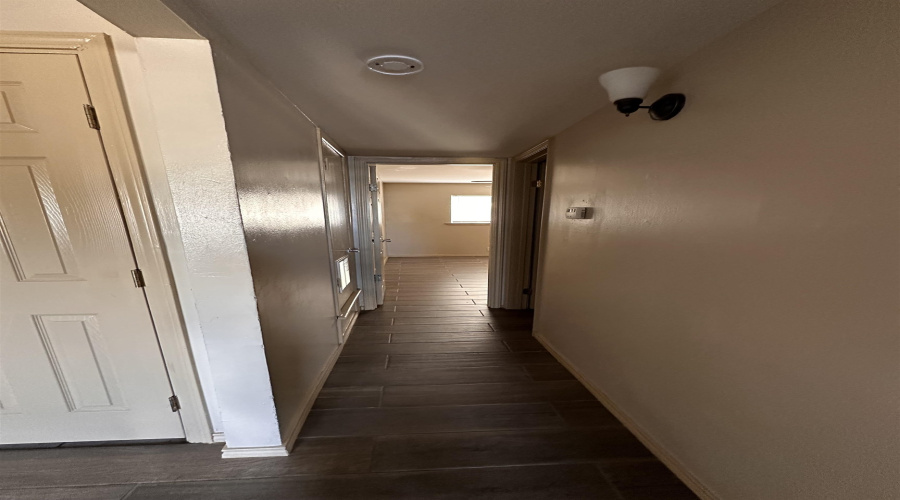 605 Bustamante St, Laredo, Texas 78041, 2 Bedrooms Bedrooms, 2 Rooms Rooms,1 BathroomBathrooms,Residential,For Rent,605 Bustamante St,20264631