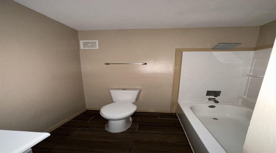 605 Bustamante St, Laredo, Texas 78041, 2 Bedrooms Bedrooms, 2 Rooms Rooms,1 BathroomBathrooms,Residential,For Rent,605 Bustamante St,20264631