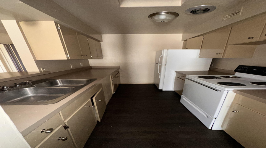 2219 E Travis St, Laredo, Texas 78041, 1 Bedroom Bedrooms, 2 Rooms Rooms,1 BathroomBathrooms,Residential,For Rent,2219 E Travis St,20264632