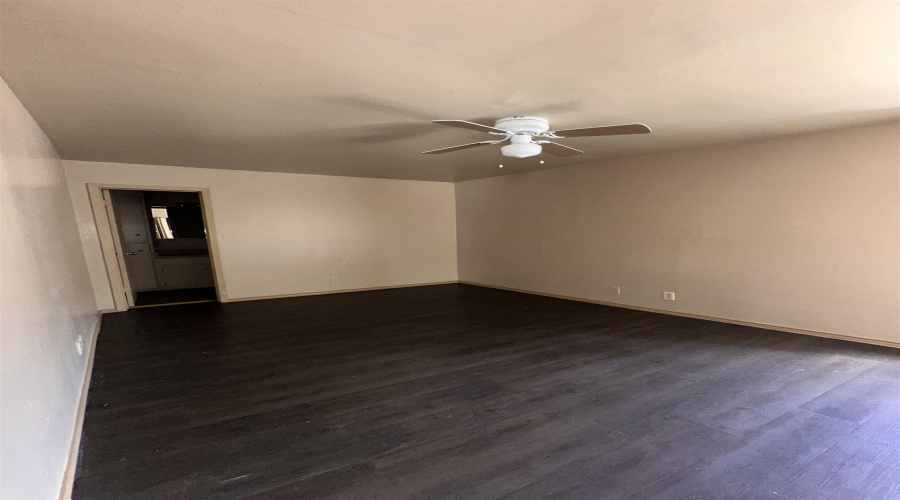 2219 E Travis St, Laredo, Texas 78041, 1 Bedroom Bedrooms, 2 Rooms Rooms,1 BathroomBathrooms,Residential,For Rent,2219 E Travis St,20264632