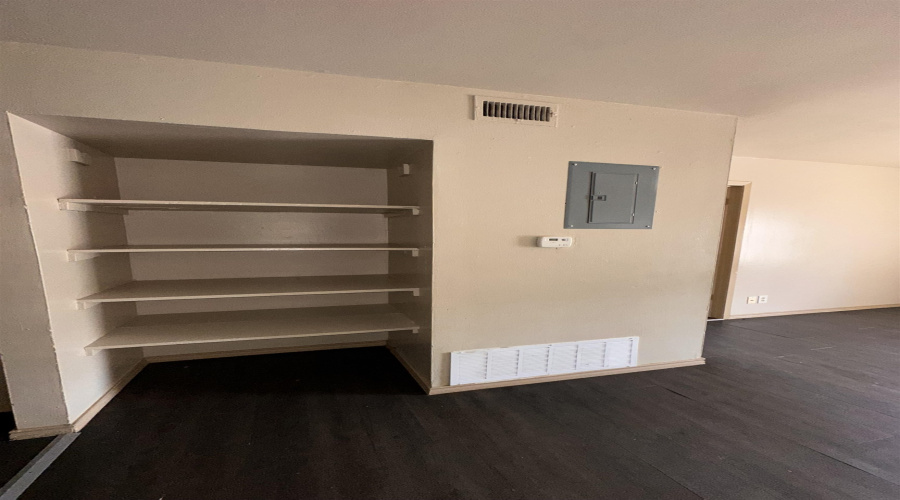 2219 E Travis St, Laredo, Texas 78041, 1 Bedroom Bedrooms, 2 Rooms Rooms,1 BathroomBathrooms,Residential,For Rent,2219 E Travis St,20264632