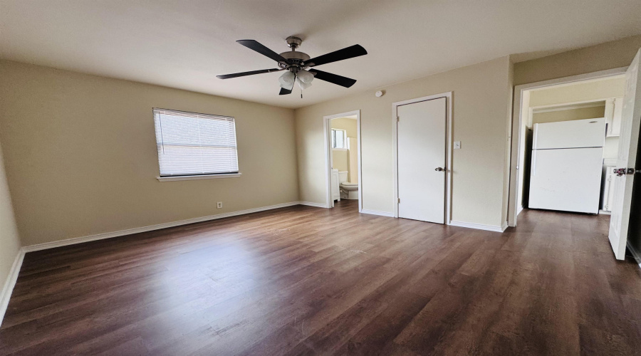 1303 E Eistetter St, Laredo, Texas 78041, 1 Bedroom Bedrooms, 2 Rooms Rooms,1 BathroomBathrooms,Residential,For Rent,1303 E Eistetter St,20264637