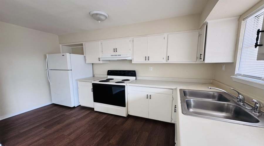 1303 E Eistetter St, Laredo, Texas 78041, 1 Bedroom Bedrooms, 2 Rooms Rooms,1 BathroomBathrooms,Residential,For Rent,1303 E Eistetter St,20264637