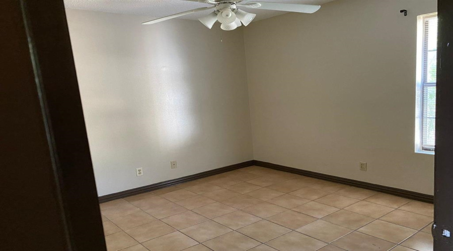 8617 Northridge Lp, Laredo, Texas 78041, 4 Bedrooms Bedrooms, 8 Rooms Rooms,2 BathroomsBathrooms,Residential,For Rent,8617 Northridge Lp,20264638