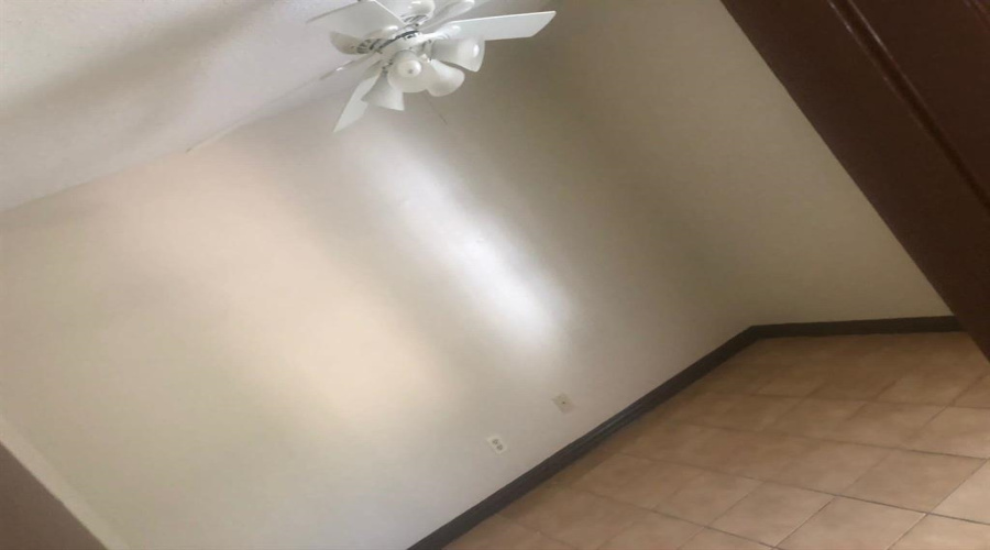 8617 Northridge Lp, Laredo, Texas 78041, 4 Bedrooms Bedrooms, 8 Rooms Rooms,2 BathroomsBathrooms,Residential,For Rent,8617 Northridge Lp,20264638