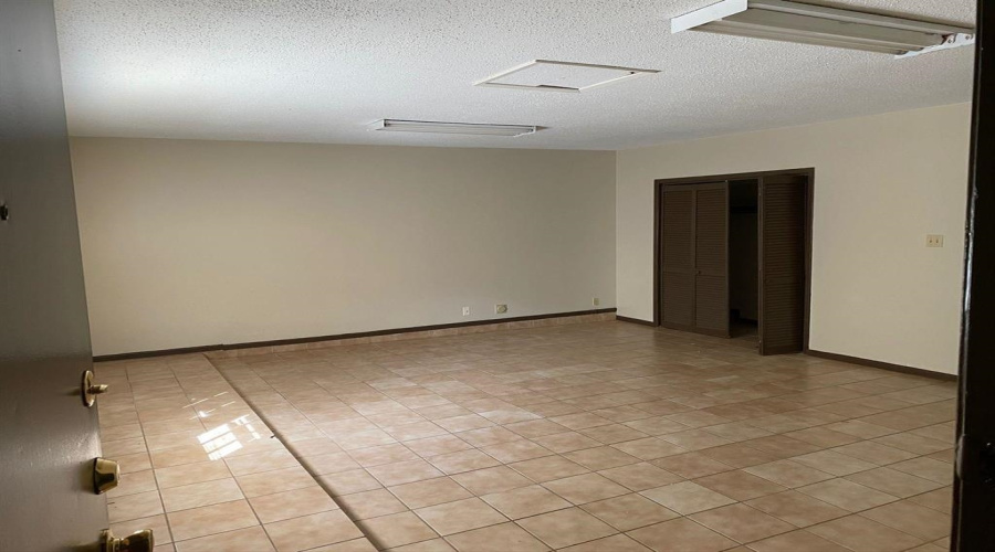 8617 Northridge Lp, Laredo, Texas 78041, 4 Bedrooms Bedrooms, 8 Rooms Rooms,2 BathroomsBathrooms,Residential,For Rent,8617 Northridge Lp,20264638