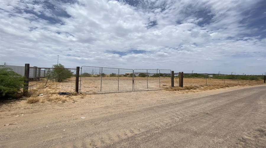 0 IH-35, Laredo, Texas 78045, ,Land,For Rent,0 IH-35,20264640