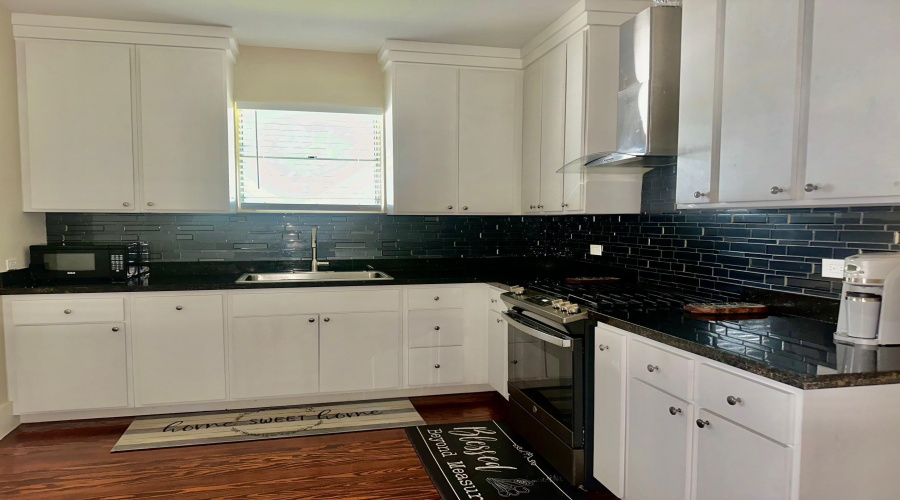 1619 Garfield St, Laredo, Texas 78043, 2 Bedrooms Bedrooms, 6 Rooms Rooms,1 BathroomBathrooms,Residential,For Sale,1619 Garfield St,20264639
