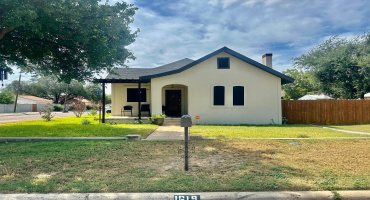 1619 Garfield St, Laredo, Texas 78043, 2 Bedrooms Bedrooms, 6 Rooms Rooms,1 BathroomBathrooms,Residential,For Sale,1619 Garfield St,20264639 1619 Garfield St, Laredo, Texas 78043, 2 Bedrooms Bedrooms, 6 Rooms Rooms,1 BathroomBathrooms,Residential,For Sale,1619 Garfield St,20264639