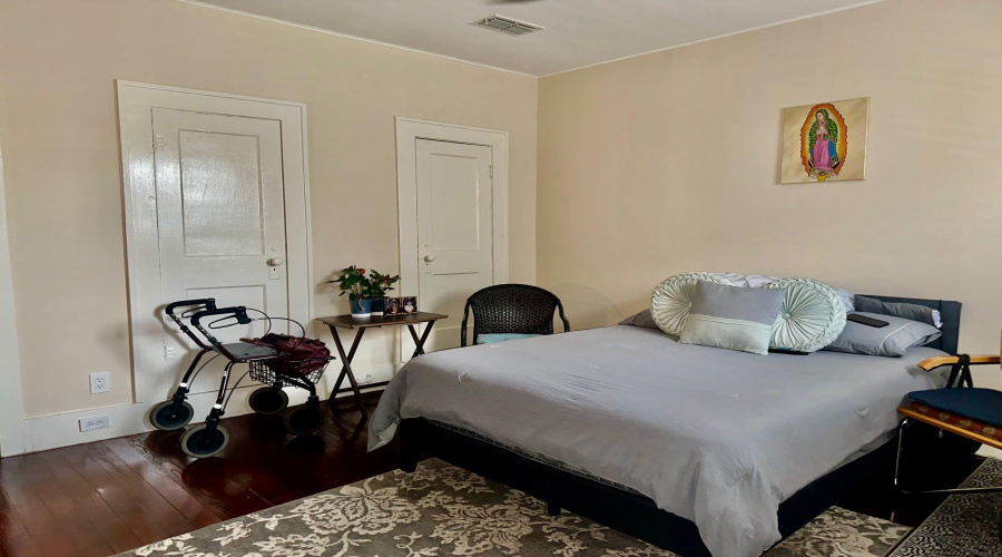 1619 Garfield St, Laredo, Texas 78043, 2 Bedrooms Bedrooms, 6 Rooms Rooms,1 BathroomBathrooms,Residential,For Sale,1619 Garfield St,20264639