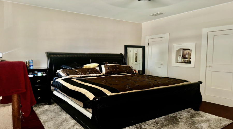 1619 Garfield St, Laredo, Texas 78043, 2 Bedrooms Bedrooms, 6 Rooms Rooms,1 BathroomBathrooms,Residential,For Sale,1619 Garfield St,20264639