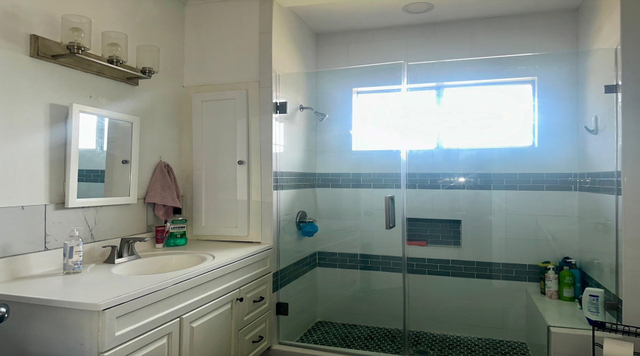 1619 Garfield St, Laredo, Texas 78043, 2 Bedrooms Bedrooms, 6 Rooms Rooms,1 BathroomBathrooms,Residential,For Sale,1619 Garfield St,20264639