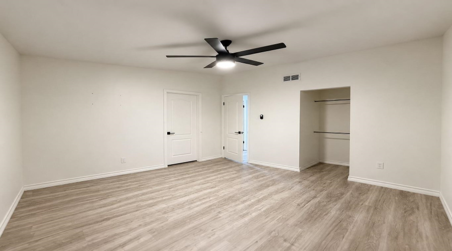 1907 Plum St, Laredo, Texas 78043, 3 Bedrooms Bedrooms, 5 Rooms Rooms,1 BathroomBathrooms,Residential,For Sale,1907 Plum St,20264641