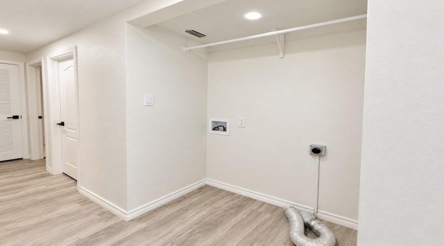 1907 Plum St, Laredo, Texas 78043, 3 Bedrooms Bedrooms, 5 Rooms Rooms,1 BathroomBathrooms,Residential,For Sale,1907 Plum St,20264641