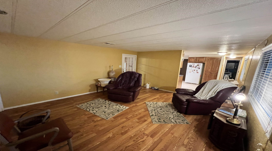 19 Hatfield Ln., Zapata, Texas 78076, 3 Bedrooms Bedrooms, 6 Rooms Rooms,3 BathroomsBathrooms,Residential,For Sale,19 Hatfield Ln.,20254343