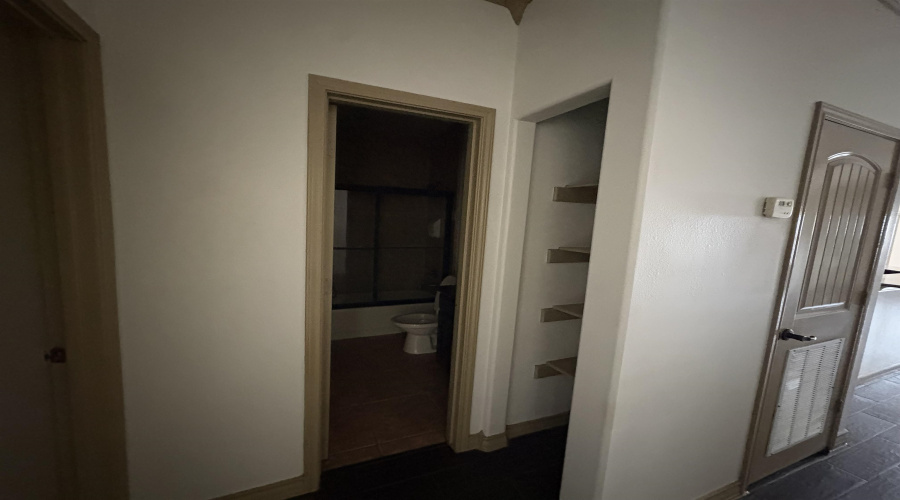 8216 Casa Verde Rd, Laredo, Texas 78041, 2 Bedrooms Bedrooms, 5 Rooms Rooms,2 BathroomsBathrooms,Residential,For Rent,8216 Casa Verde Rd,20264645