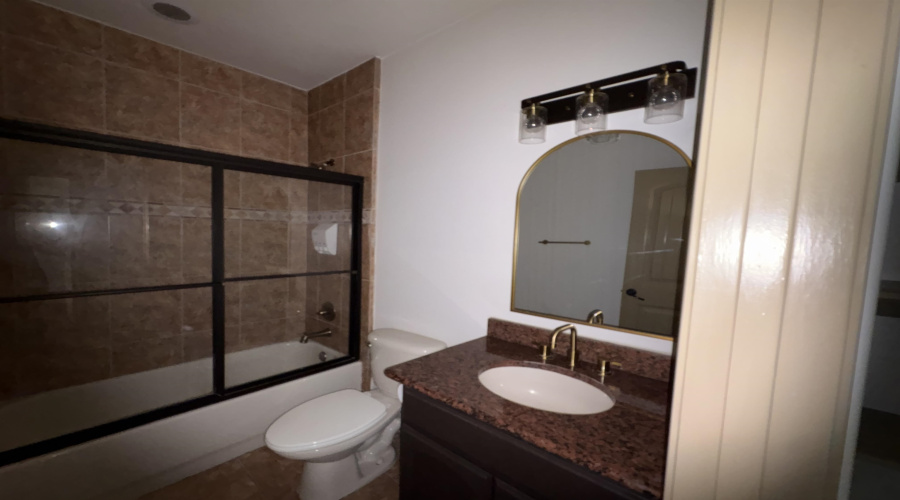 8216 Casa Verde Rd, Laredo, Texas 78041, 2 Bedrooms Bedrooms, 5 Rooms Rooms,2 BathroomsBathrooms,Residential,For Rent,8216 Casa Verde Rd,20264645