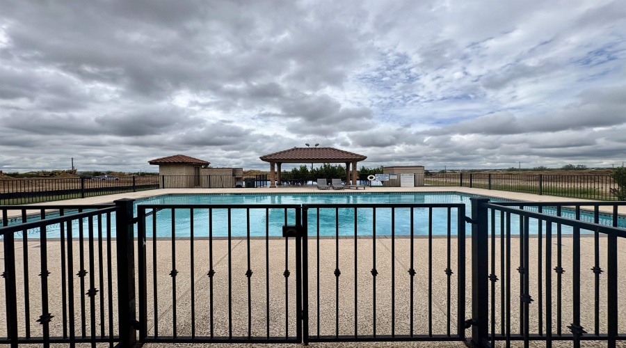 8216 Casa Verde Rd, Laredo, Texas 78041, 2 Bedrooms Bedrooms, 5 Rooms Rooms,2 BathroomsBathrooms,Residential,For Rent,8216 Casa Verde Rd,20264645