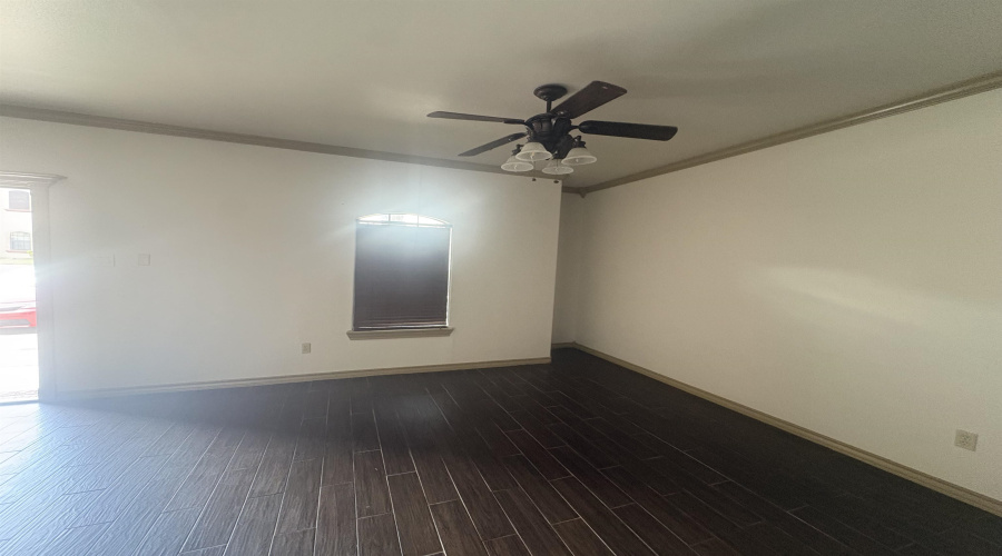8216 Casa Verde Rd, Laredo, Texas 78041, 2 Bedrooms Bedrooms, 5 Rooms Rooms,2 BathroomsBathrooms,Residential,For Rent,8216 Casa Verde Rd,20264645