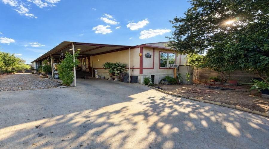 403 Moonstone Moonstone Rd., Laredo, Texas 78046-8855, 3 Bedrooms Bedrooms, 3 Rooms Rooms,2 BathroomsBathrooms,Residential,For Sale,403 Moonstone Moonstone Rd.,20264646