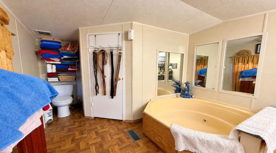 403 Moonstone Moonstone Rd., Laredo, Texas 78046-8855, 3 Bedrooms Bedrooms, 3 Rooms Rooms,2 BathroomsBathrooms,Residential,For Sale,403 Moonstone Moonstone Rd.,20264646