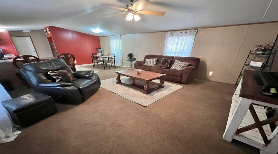 5303 Pharr Ln, Zapata, Texas 78076, 3 Bedrooms Bedrooms, 5 Rooms Rooms,2 BathroomsBathrooms,Residential,For Rent,5303 Pharr Ln,20264649