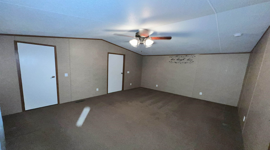 5303 Pharr Ln, Zapata, Texas 78076, 3 Bedrooms Bedrooms, 5 Rooms Rooms,2 BathroomsBathrooms,Residential,For Rent,5303 Pharr Ln,20264649