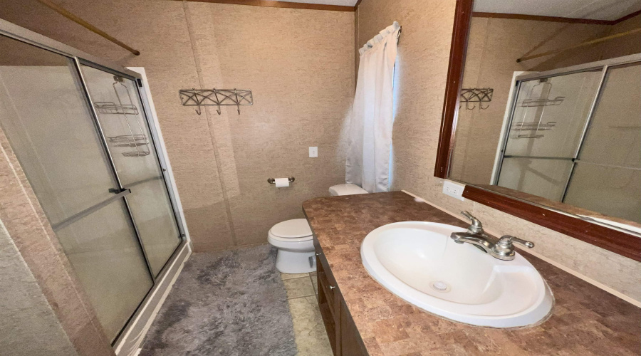 5303 Pharr Ln, Zapata, Texas 78076, 3 Bedrooms Bedrooms, 5 Rooms Rooms,2 BathroomsBathrooms,Residential,For Rent,5303 Pharr Ln,20264649