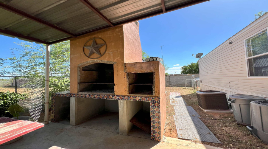 5303 Pharr Ln, Zapata, Texas 78076, 3 Bedrooms Bedrooms, 5 Rooms Rooms,2 BathroomsBathrooms,Residential,For Rent,5303 Pharr Ln,20264649