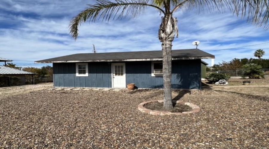 124 Vista Linda Dr, Zapata, Texas 78076, 2 Bedrooms Bedrooms, 4 Rooms Rooms,2 BathroomsBathrooms,Residential,For Rent,124 Vista Linda Dr,20264650