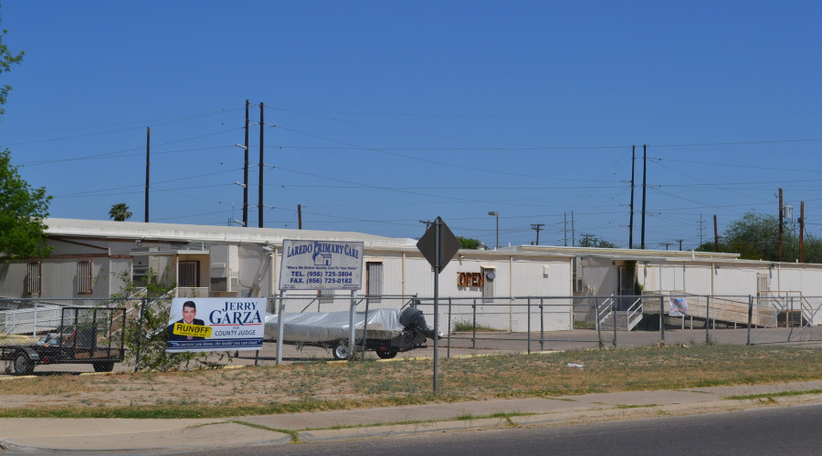 200 W Lyon St, Laredo, Texas 78041, 1 Room Rooms,4 BathroomsBathrooms,Commercial retail/office,For Sale,200 W Lyon St,20261480
