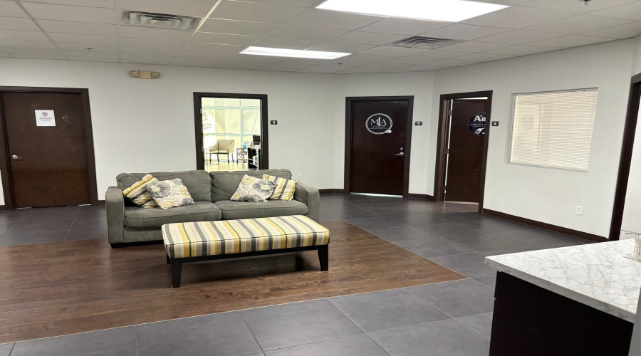 6999 McPherson Rd, laredo, Texas 78041, 51 Rooms Rooms,2 BathroomsBathrooms,Commercial retail/office,For Rent,6999 McPherson Rd,20264652