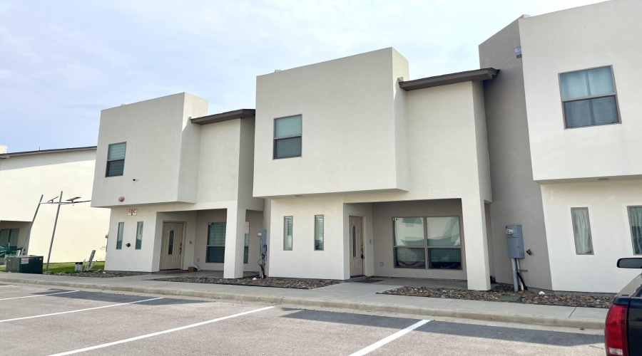 4101 Blue Quail Rd, Laredo, Texas 78045, 3 Bedrooms Bedrooms, 4 Rooms Rooms,2 BathroomsBathrooms,Residential,For Rent,4101 Blue Quail Rd,20264651