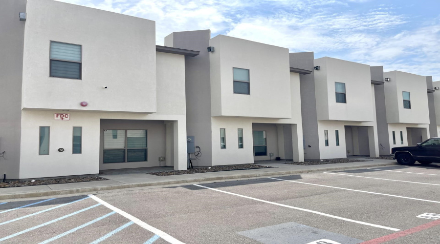 4101 Blue Quail Rd, Laredo, Texas 78045, 3 Bedrooms Bedrooms, 4 Rooms Rooms,2 BathroomsBathrooms,Residential,For Rent,4101 Blue Quail Rd,20264651