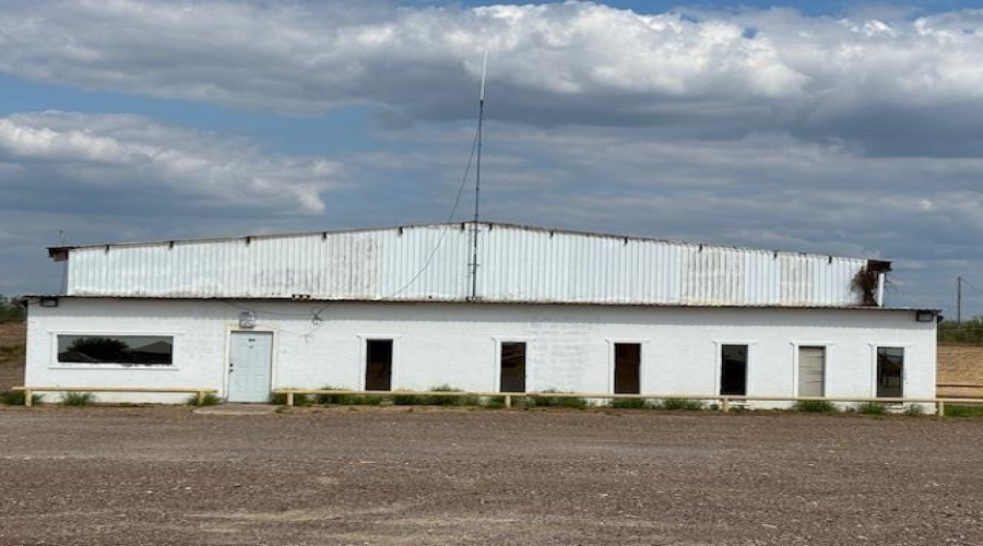 5215 U.S. Hwy 83 South, LAREDO, Texas 78046, 1 Bedroom Bedrooms, 21 Rooms Rooms,3 BathroomsBathrooms,Commercial/industrial,For Sale,5215 U.S. Hwy 83 South,20264661