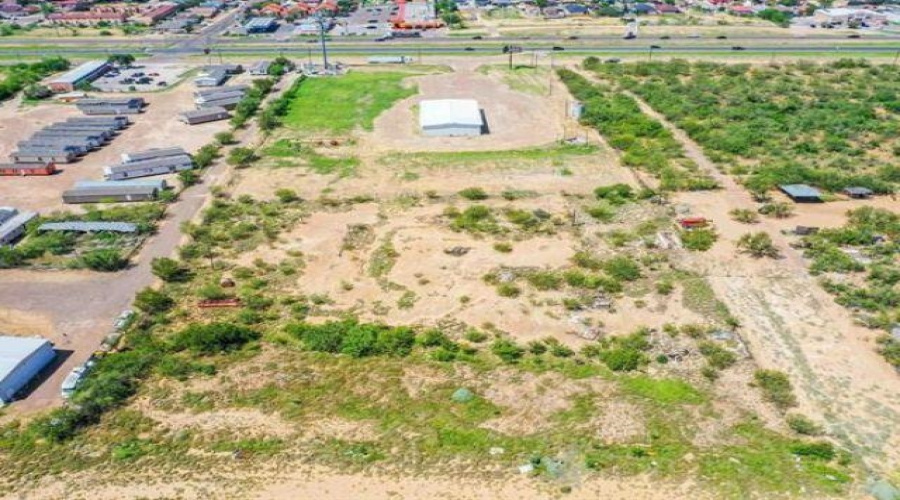 5215 U.S. Hwy 83 South, LAREDO, Texas 78046, 1 Bedroom Bedrooms, 21 Rooms Rooms,3 BathroomsBathrooms,Commercial/industrial,For Sale,5215 U.S. Hwy 83 South,20264661