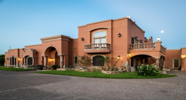 22168 U.S. Hwy 83 North, Laredo, Texas 78045, 6 Bedrooms Bedrooms, 13 Rooms Rooms,5 BathroomsBathrooms,Residential,For Sale,22168 U.S. Hwy 83 North,20264655