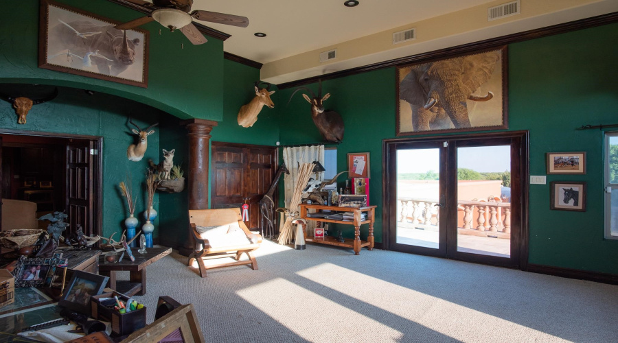 22168 U.S. Hwy 83 North, Laredo, Texas 78045, 6 Bedrooms Bedrooms, 13 Rooms Rooms,5 BathroomsBathrooms,Residential,For Sale,22168 U.S. Hwy 83 North,20264655