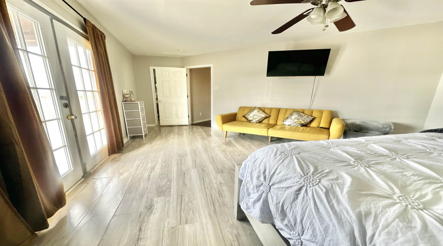 3054 St Isaac Lp, Laredo, Texas 78045-2812, 5 Bedrooms Bedrooms, 7 Rooms Rooms,4 BathroomsBathrooms,Residential,For Sale,3054 St Isaac Lp,20264657