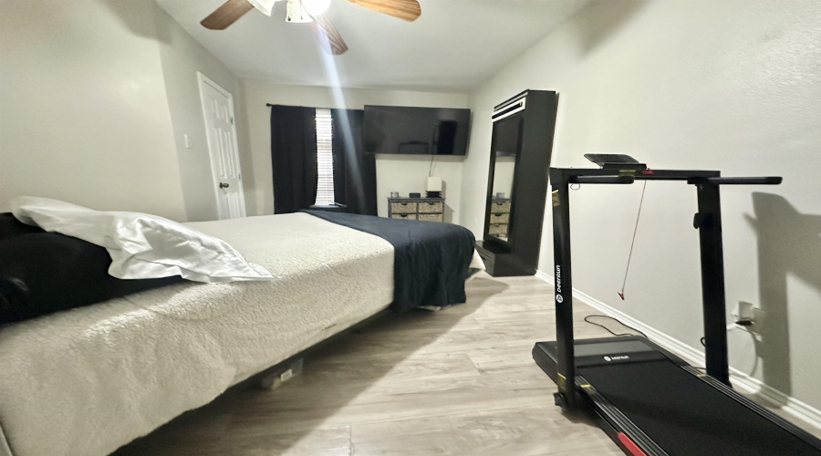 3054 St Isaac Lp, Laredo, Texas 78045-2812, 5 Bedrooms Bedrooms, 7 Rooms Rooms,4 BathroomsBathrooms,Residential,For Sale,3054 St Isaac Lp,20264657